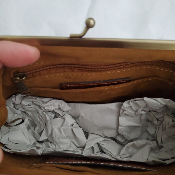 NWT Patricia Nash Leather Wristlet. - Picture 7 of 16